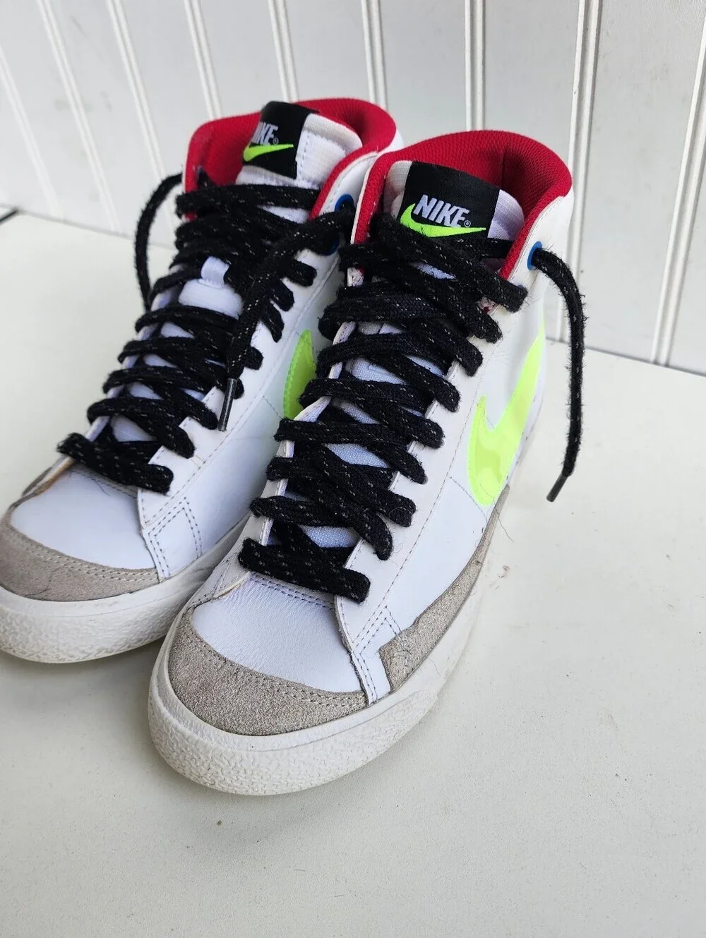 Nike Blazer Mid 77 White Mystic Boys Size 5.5Y Athletic Shoe Sneakers DV2234-100